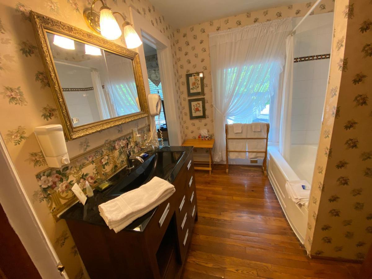 Niagara-on-the-Lake Bernard Gray Hall Bed And Breakfast المظهر الخارجي الصورة